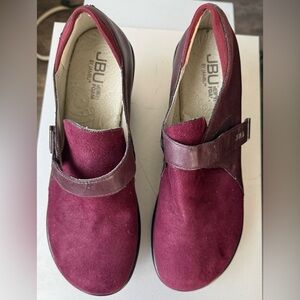 JBU by Jambu Sedona Burgundy Slip-On Shoes - Size 8.5